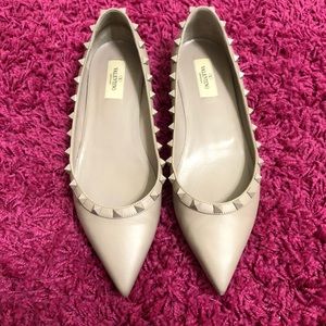 Valantino Rockstud Poudre Flats